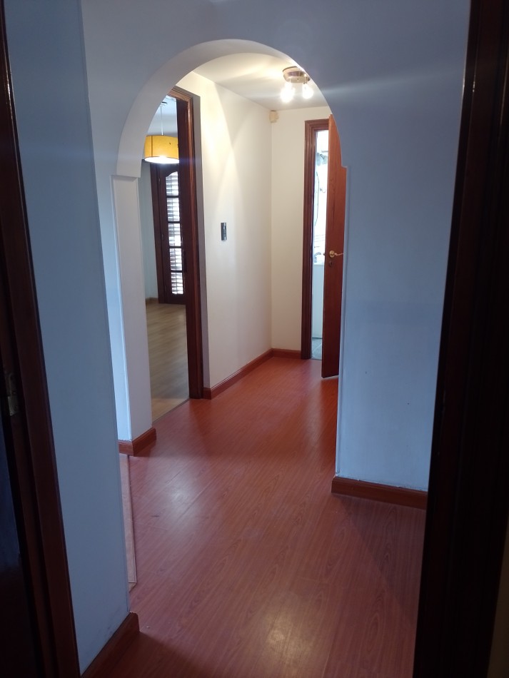 **EXCELENTE CHALET EN COLINAS DE PERALTA RAMOS**