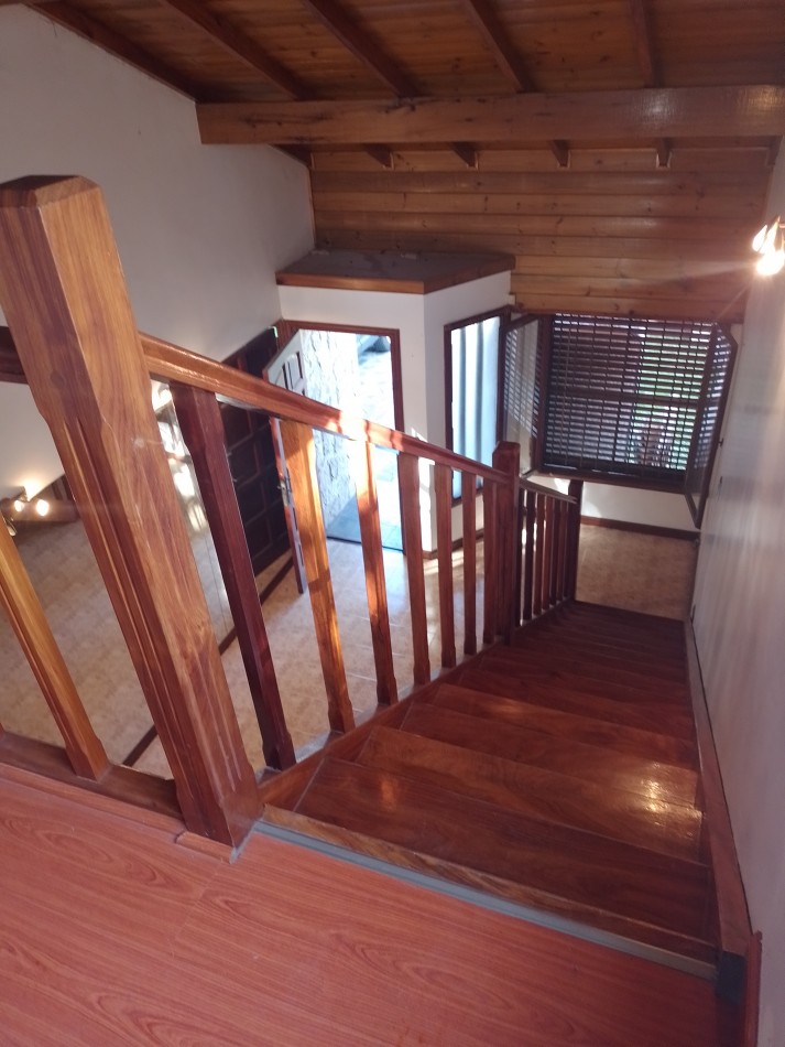 **EXCELENTE CHALET EN COLINAS DE PERALTA RAMOS**
