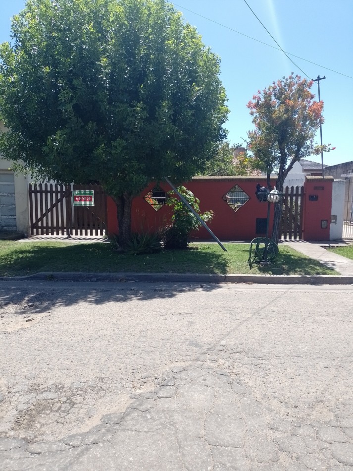 >RESERVADO< **CHALET 3 AMBIENTES + DEPARTAMENTO MONOAMBIENTE EN TERMAS HUINCO**