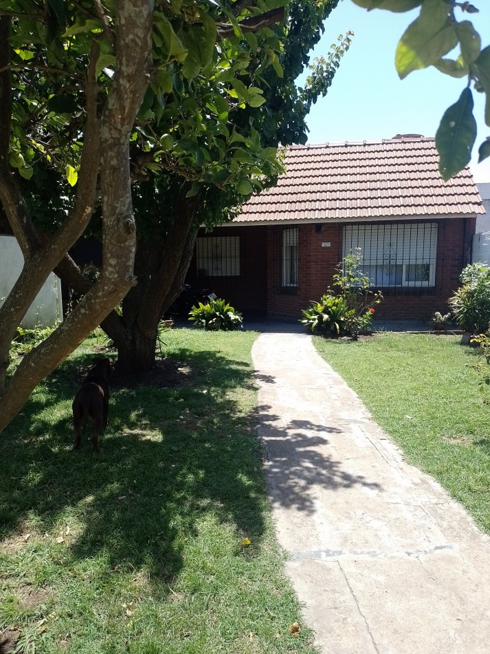 >RESERVADO< **CHALET 3 AMBIENTES + DEPARTAMENTO MONOAMBIENTE EN TERMAS HUINCO**