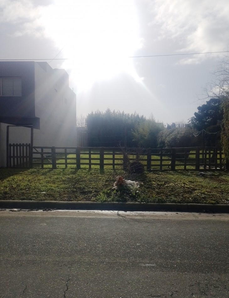 **TERRENO EN VENTA EN CAISAMAR** 