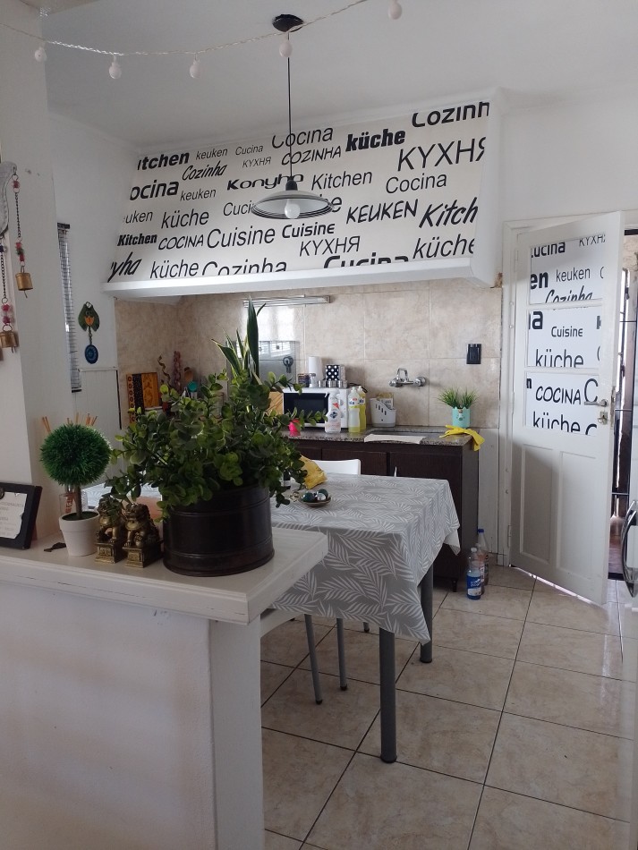 **CASA + DEPARTAMENTO (MULTIFAMILIAR) EN FLORENCIO SANCHEZ**