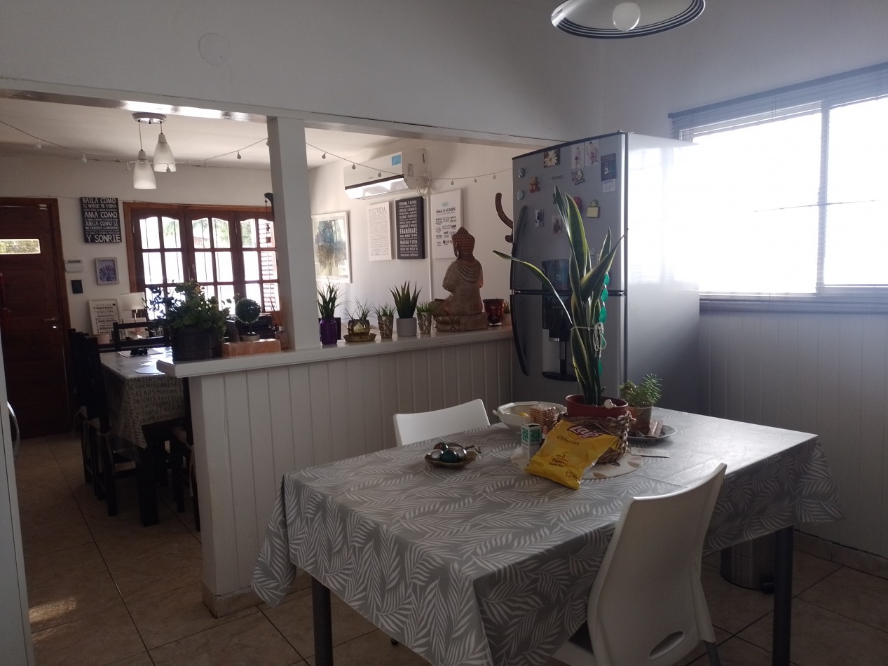 **CASA + DEPARTAMENTO (MULTIFAMILIAR) EN FLORENCIO SANCHEZ**