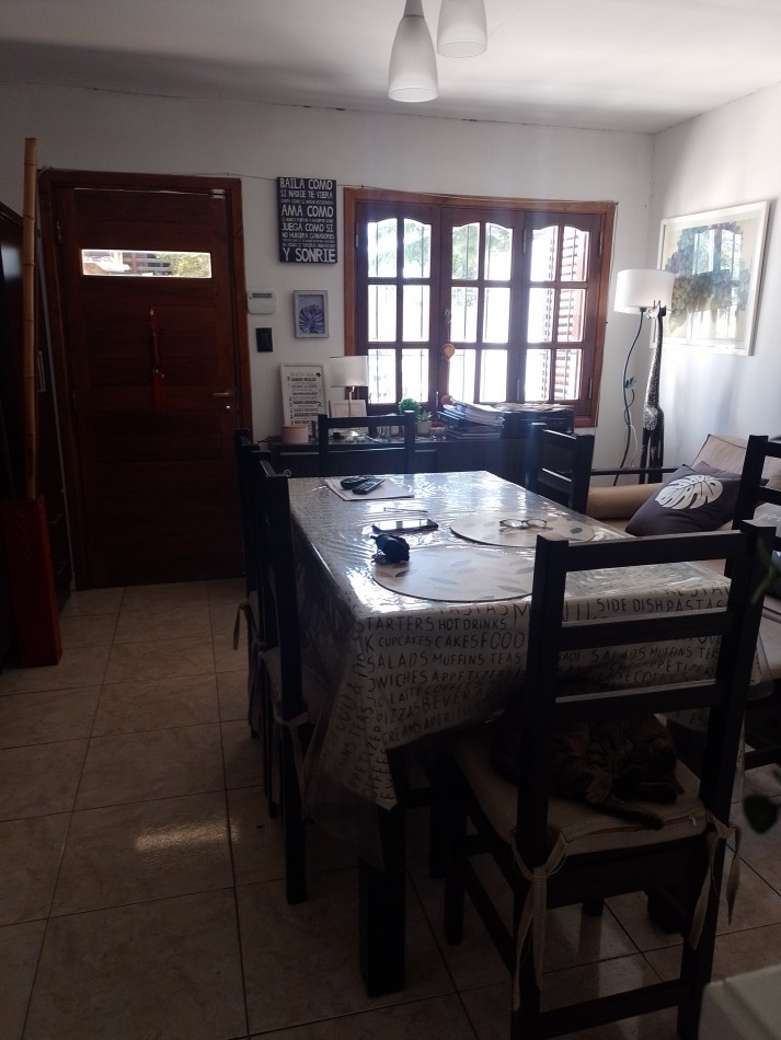 **CASA + DEPARTAMENTO (MULTIFAMILIAR) EN FLORENCIO SANCHEZ**