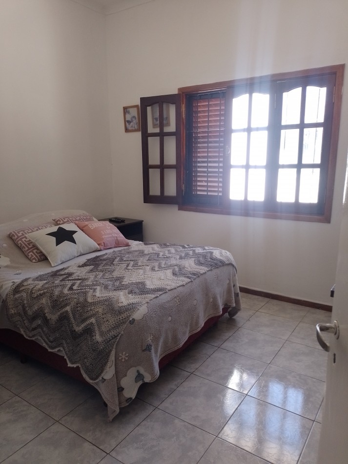 **CASA + DEPARTAMENTO (MULTIFAMILIAR) EN FLORENCIO SANCHEZ**