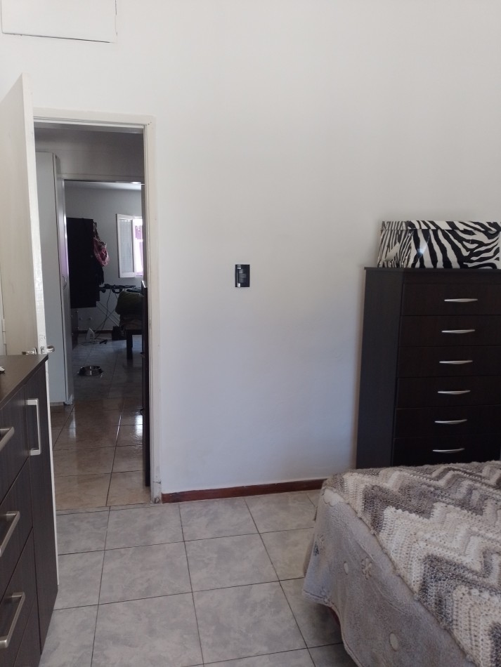 **CASA + DEPARTAMENTO (MULTIFAMILIAR) EN FLORENCIO SANCHEZ**