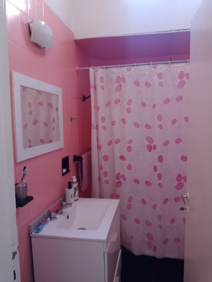**CASA + DEPARTAMENTO (MULTIFAMILIAR) EN FLORENCIO SANCHEZ**