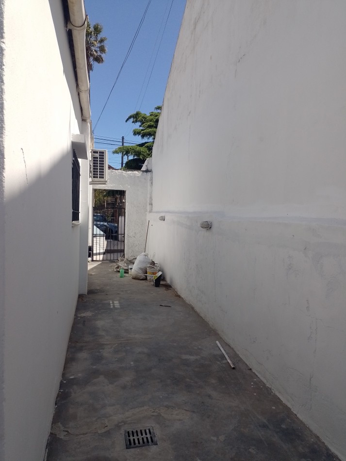 **CASA + DEPARTAMENTO (MULTIFAMILIAR) EN FLORENCIO SANCHEZ**