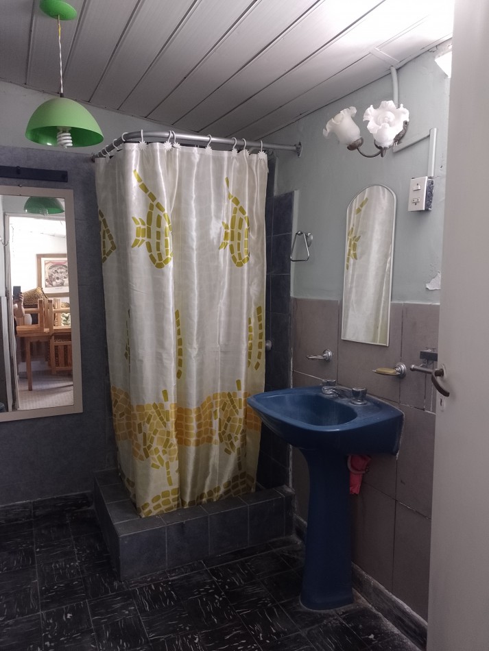 **CASA + DEPARTAMENTO (MULTIFAMILIAR) EN FLORENCIO SANCHEZ**