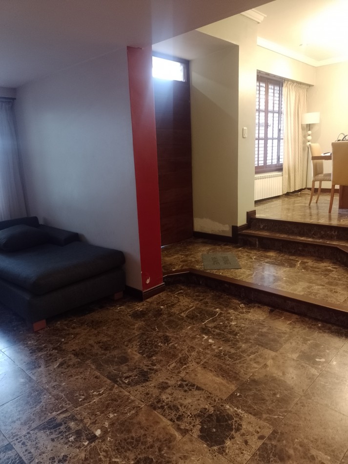 ¡PECIO REBAJADO! **MAGNIFICO CHALET 6 AMBIENTES, CON DOS LOTES UNIFICADOS, SOBRE AV. EDISON, EN COLINAS DE PERALTA RAMOS** 