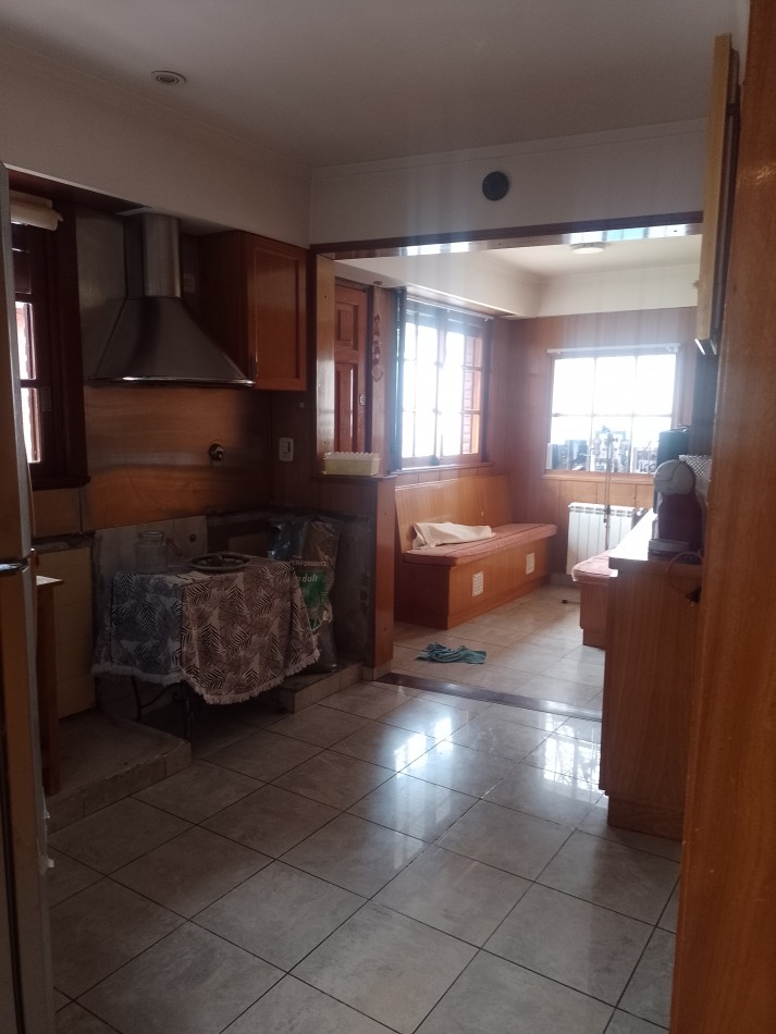 ¡PECIO REBAJADO! **MAGNIFICO CHALET 6 AMBIENTES, CON DOS LOTES UNIFICADOS, SOBRE AV. EDISON, EN COLINAS DE PERALTA RAMOS** 