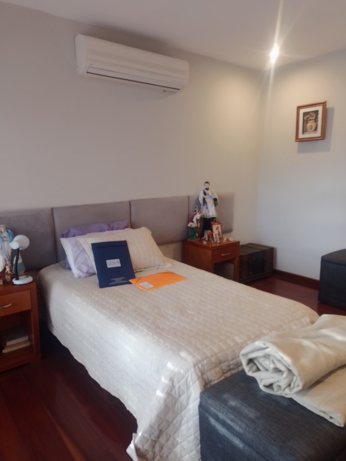 ¡PECIO REBAJADO! **MAGNIFICO CHALET 6 AMBIENTES, CON DOS LOTES UNIFICADOS, SOBRE AV. EDISON, EN COLINAS DE PERALTA RAMOS** 