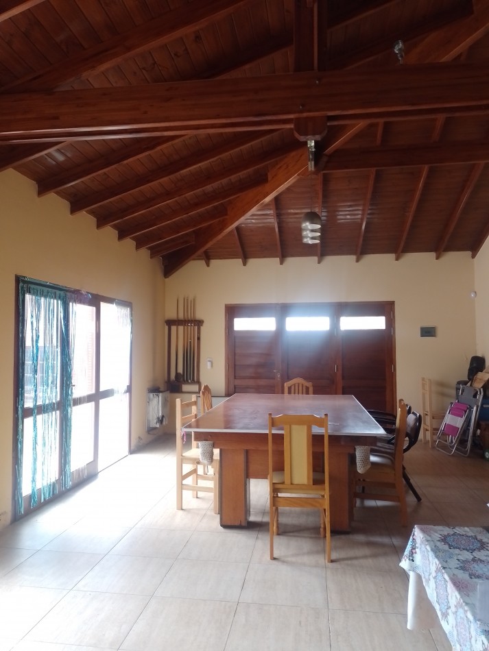 ¡PECIO REBAJADO! **MAGNIFICO CHALET 6 AMBIENTES, CON DOS LOTES UNIFICADOS, SOBRE AV. EDISON, EN COLINAS DE PERALTA RAMOS** 