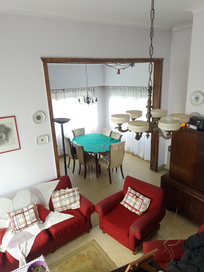 >GRAN REBAJA ¡RETASADO!< ¡ESCUCHA OFERTAS! **GRAN CHALET ESTILO MARPLATENSE CON DEPENDENCIA EN COLINAS DE PERALTA RAMOS**