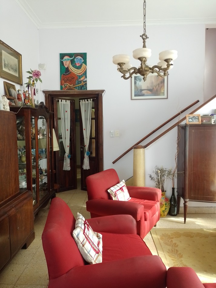 >GRAN REBAJA ¡RETASADO!< ¡ESCUCHA OFERTAS! **GRAN CHALET ESTILO MARPLATENSE CON DEPENDENCIA EN COLINAS DE PERALTA RAMOS**