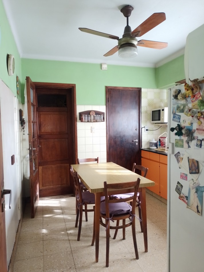 >GRAN REBAJA ¡RETASADO!< ¡ESCUCHA OFERTAS! **GRAN CHALET ESTILO MARPLATENSE CON DEPENDENCIA EN COLINAS DE PERALTA RAMOS**