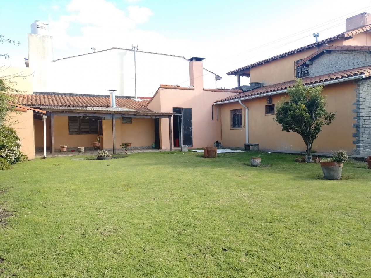 >GRAN REBAJA ¡RETASADO!< ¡ESCUCHA OFERTAS! **GRAN CHALET ESTILO MARPLATENSE CON DEPENDENCIA EN COLINAS DE PERALTA RAMOS**