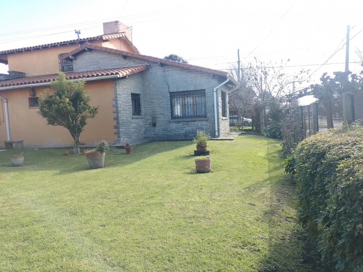 >GRAN REBAJA ¡RETASADO!< ¡ESCUCHA OFERTAS! **GRAN CHALET ESTILO MARPLATENSE CON DEPENDENCIA EN COLINAS DE PERALTA RAMOS**