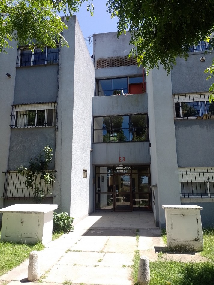 ¡RETASADO! **DEPARTAMENTO 4 AMBIENTES ¡APTO CREDITO! EN BARRIO SANTA RITA**
