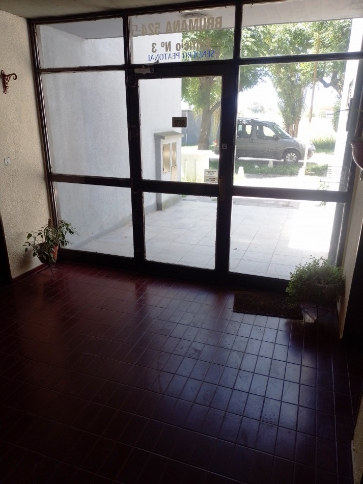 ¡RETASADO! **DEPARTAMENTO 4 AMBIENTES ¡APTO CREDITO! EN BARRIO SANTA RITA**