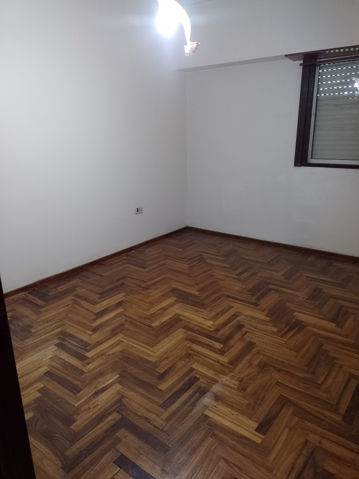 ¡RETASADO! **DEPARTAMENTO 4 AMBIENTES ¡APTO CREDITO! EN BARRIO SANTA RITA**