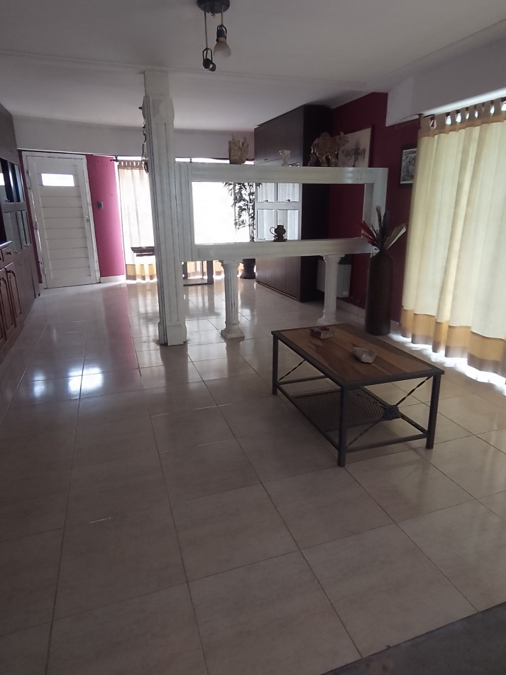¡RETASADO!  **CASA 4 AMBIENTES EN PUNTA MOGOTES**