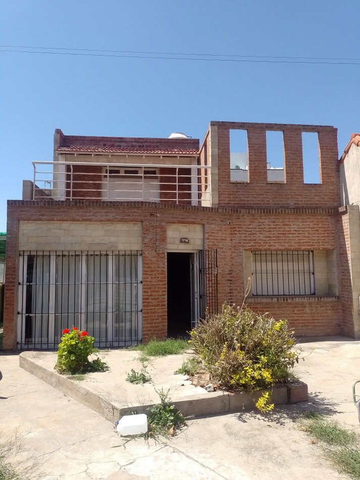 ¡RETASADO!  **CASA 4 AMBIENTES EN PUNTA MOGOTES**