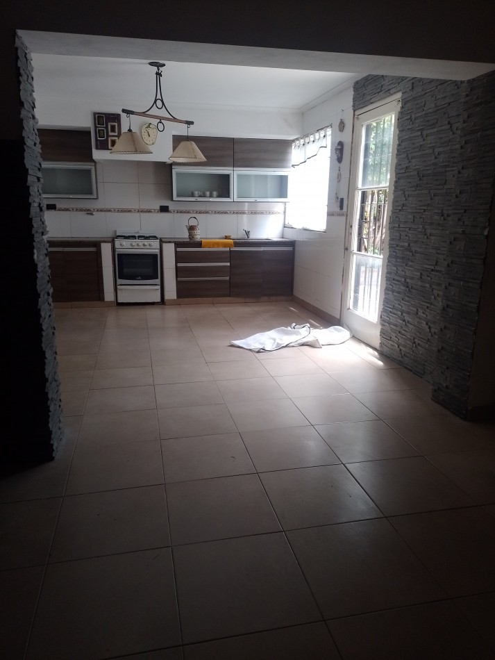 ¡RETASADO!  **CASA 4 AMBIENTES EN PUNTA MOGOTES**