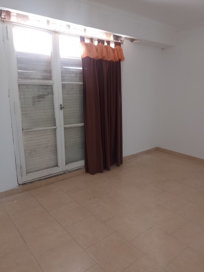 ¡RETASADO!  **CASA 4 AMBIENTES EN PUNTA MOGOTES**
