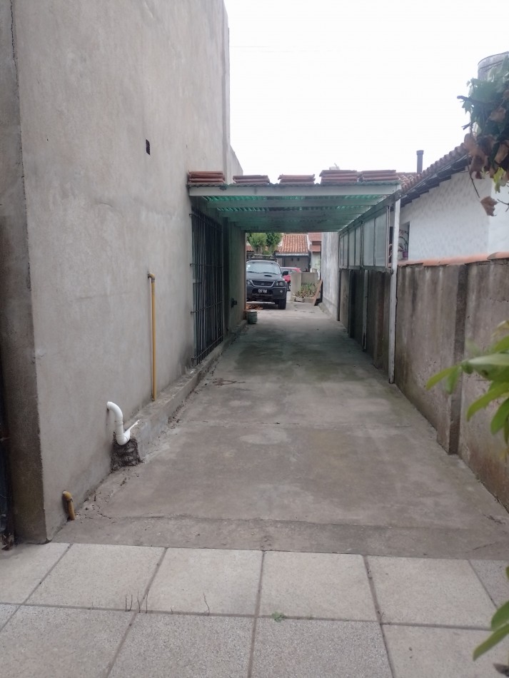 ¡RETASADO!  **CASA 4 AMBIENTES EN PUNTA MOGOTES**