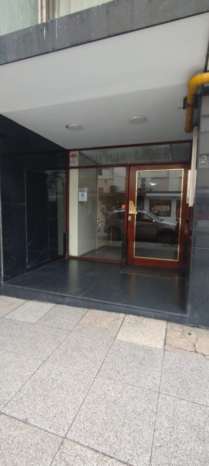 → RESERVADO ←  **DEPARTAMENTO AMBIENTE y MEDIO ¡APTO CREDITO y AMOBLADO! FRENTE A PASEO ALDREY**