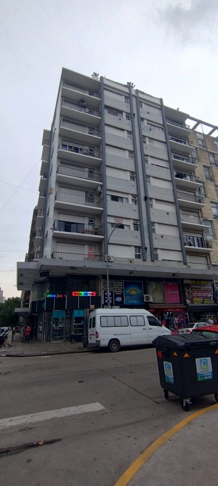 → RESERVADO ←  **DEPARTAMENTO AMBIENTE y MEDIO ¡APTO CREDITO y AMOBLADO! FRENTE A PASEO ALDREY**