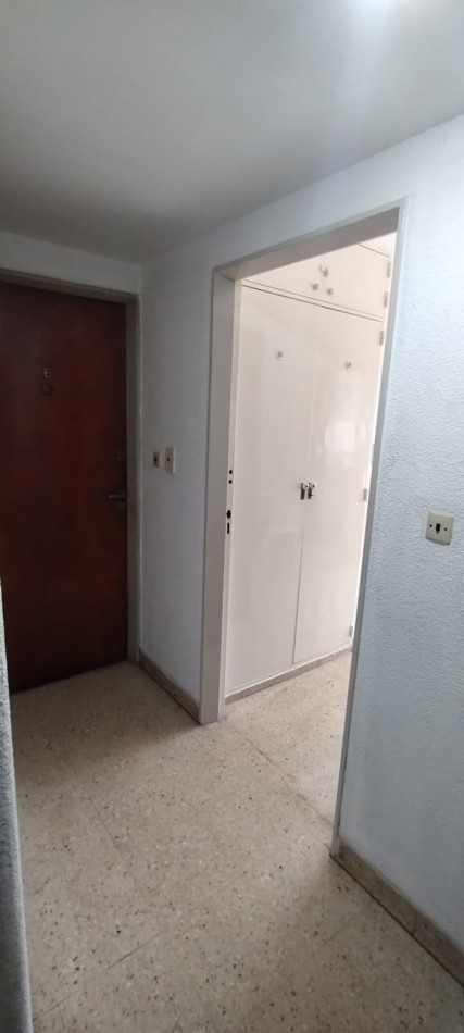 → RESERVADO ←  **DEPARTAMENTO AMBIENTE y MEDIO ¡APTO CREDITO y AMOBLADO! FRENTE A PASEO ALDREY**
