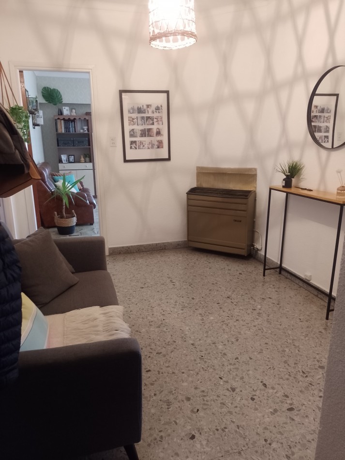 **CASA/VIVIENDA 3 AMBIENTES ¡APTO CREDITO! EN PLANTA ALTA, EN BARRIO CERRITO**