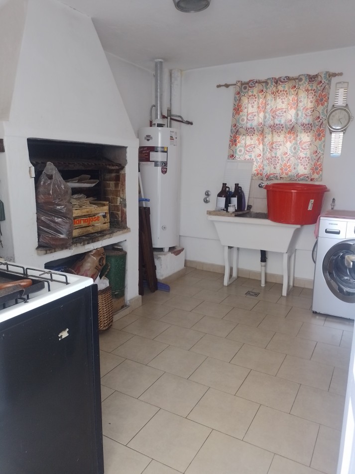 **CASA/VIVIENDA 3 AMBIENTES ¡APTO CREDITO! EN PLANTA ALTA, EN BARRIO CERRITO**