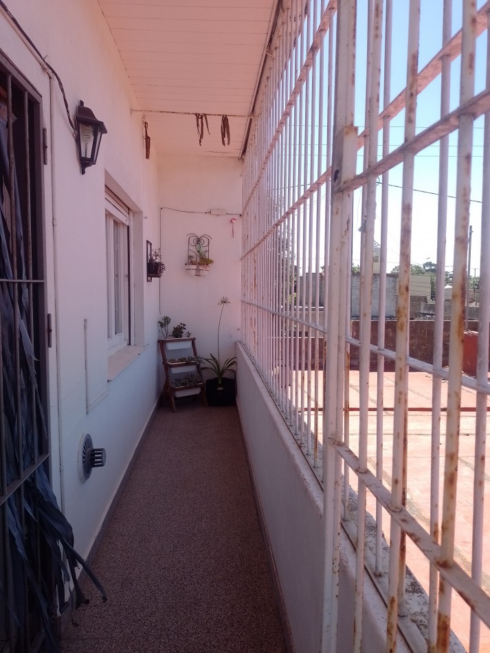 **CASA/VIVIENDA 3 AMBIENTES ¡APTO CREDITO! EN PLANTA ALTA, EN BARRIO CERRITO**