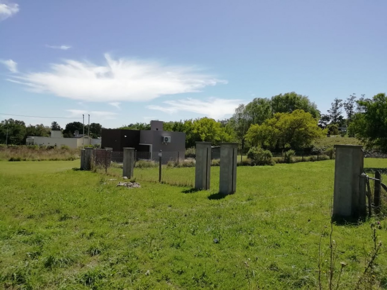 **GRAN TERRENO EN VENTA EN COLINAS DE SIERRA DE LOS PADRES**