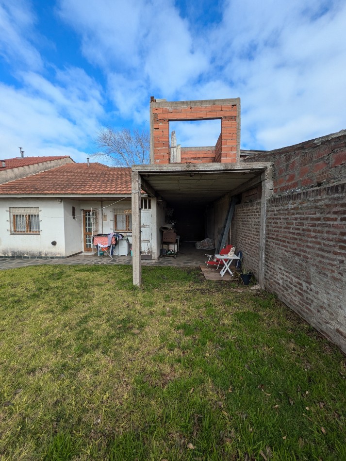 **CHALET CON GRAN PARQUE EN PUNTA MOGOTES**