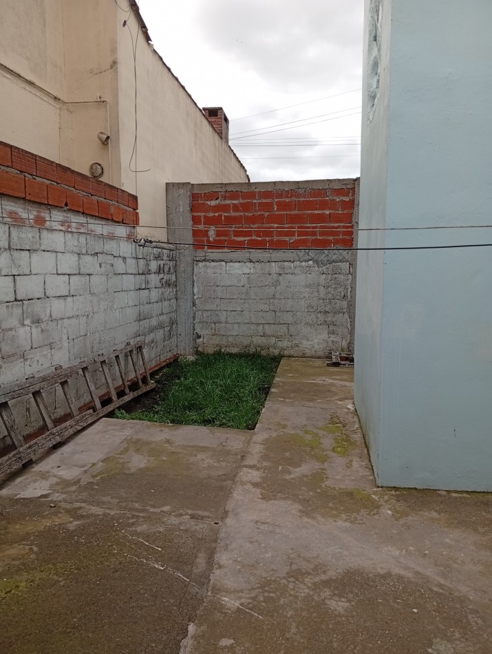 ¡RETASADO! **CASA EN BARRIO TERMAS HUINCO**