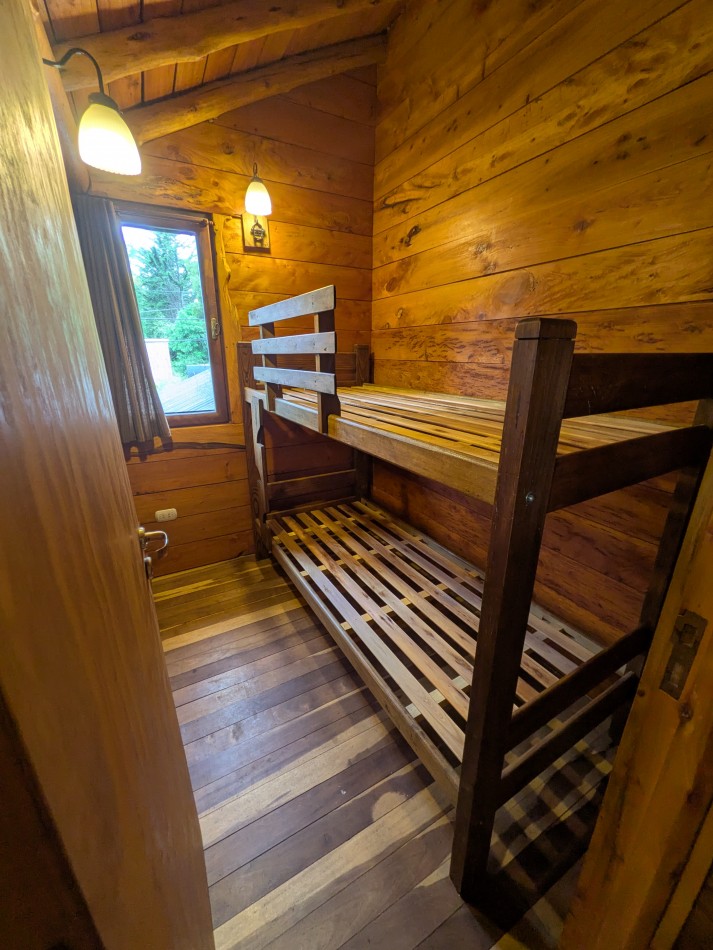 **HERMOSA CABAÑA 4 AMBIENTES EN VENTA EN BOSQUE PERALTA RAMOS**