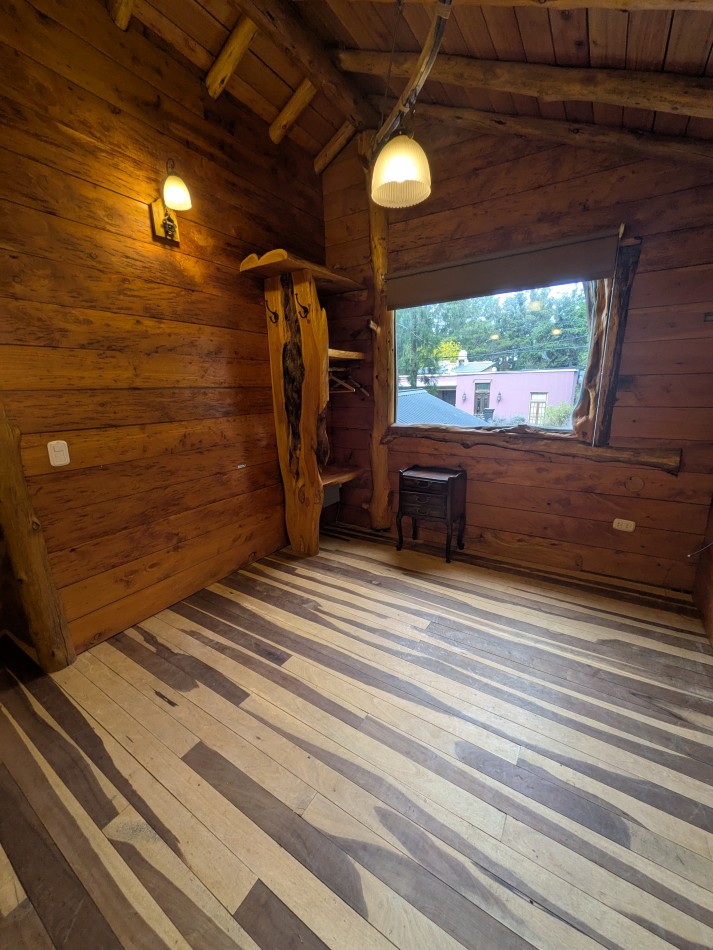 **HERMOSA CABAÑA 4 AMBIENTES EN VENTA EN BOSQUE PERALTA RAMOS**
