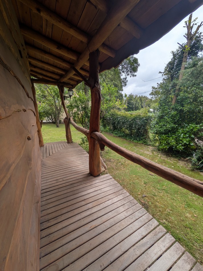 **HERMOSA CABAÑA 4 AMBIENTES EN VENTA EN BOSQUE PERALTA RAMOS**