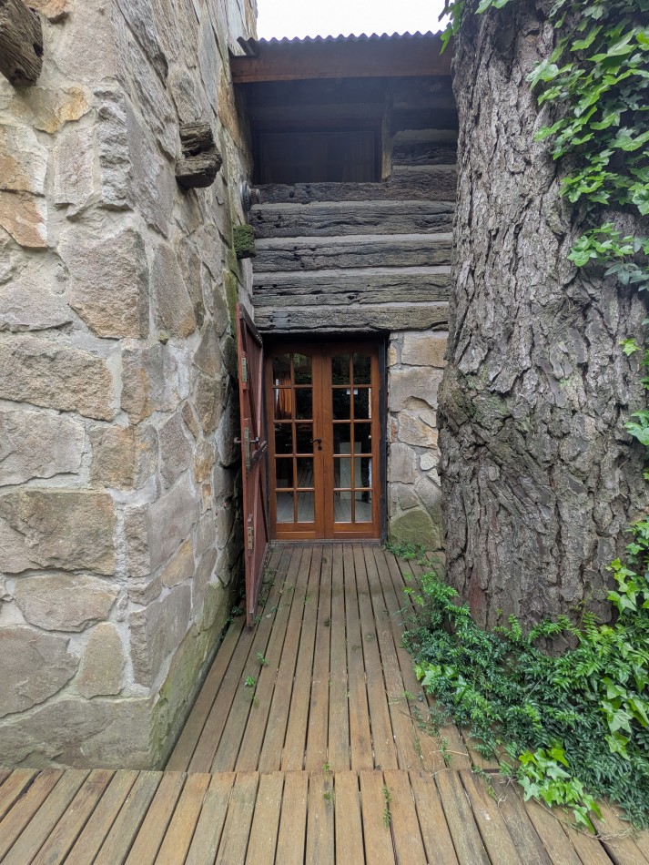 **HERMOSA CABAÑA EN VENTA EN BOSQUE PERALTA RAMOS**