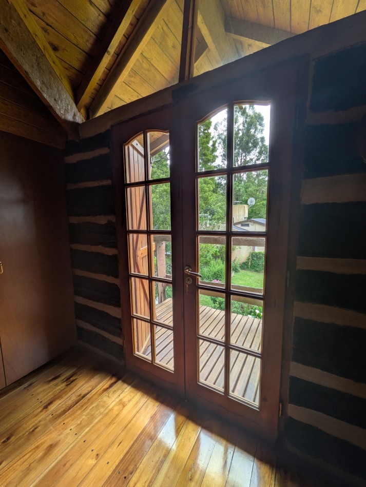 **HERMOSA CABAÑA EN VENTA EN BOSQUE PERALTA RAMOS**