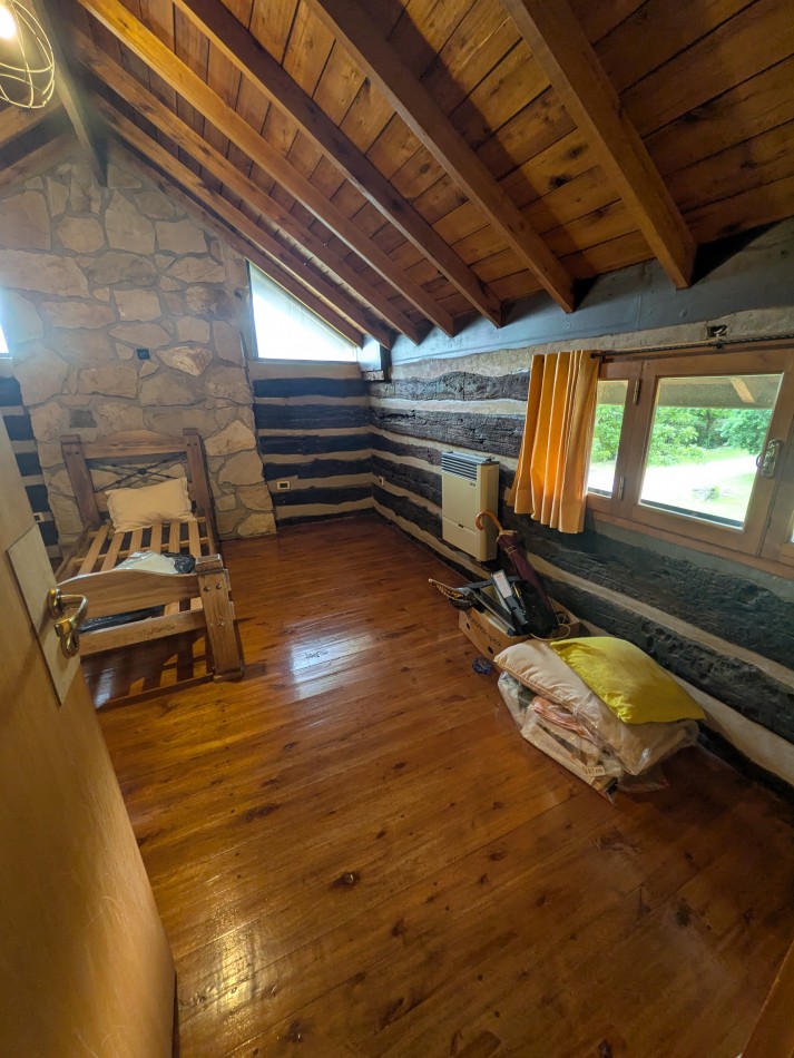 **HERMOSA CABAÑA EN VENTA EN BOSQUE PERALTA RAMOS**