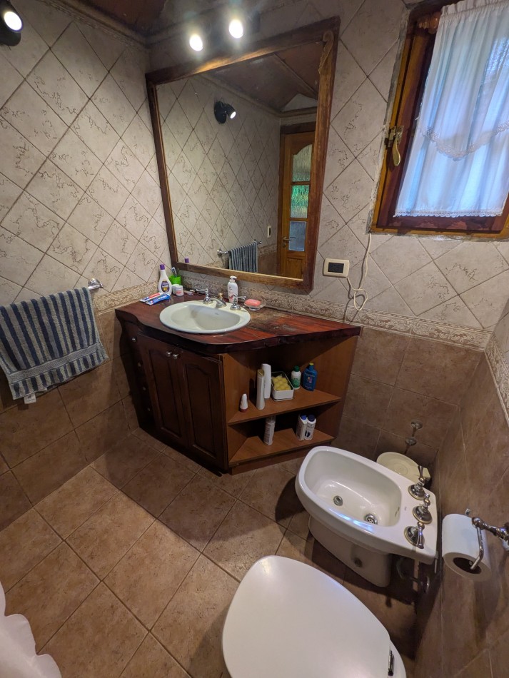 **HERMOSA CABAÑA EN VENTA EN BOSQUE PERALTA RAMOS**