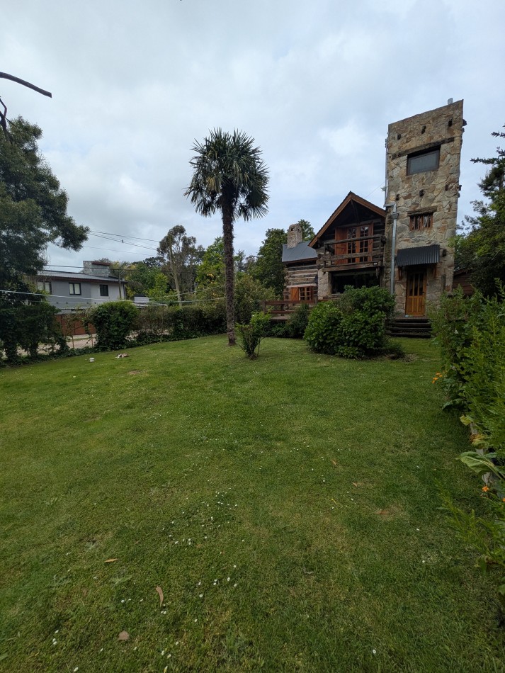**HERMOSA CABAÑA EN VENTA EN BOSQUE PERALTA RAMOS**