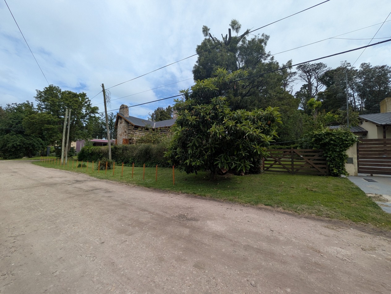 **HERMOSA CABAÑA EN VENTA EN BOSQUE PERALTA RAMOS**