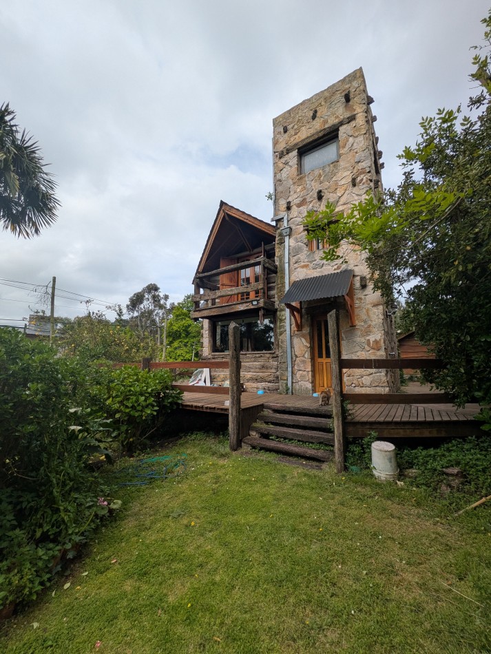 **HERMOSA CABAÑA EN VENTA EN BOSQUE PERALTA RAMOS**