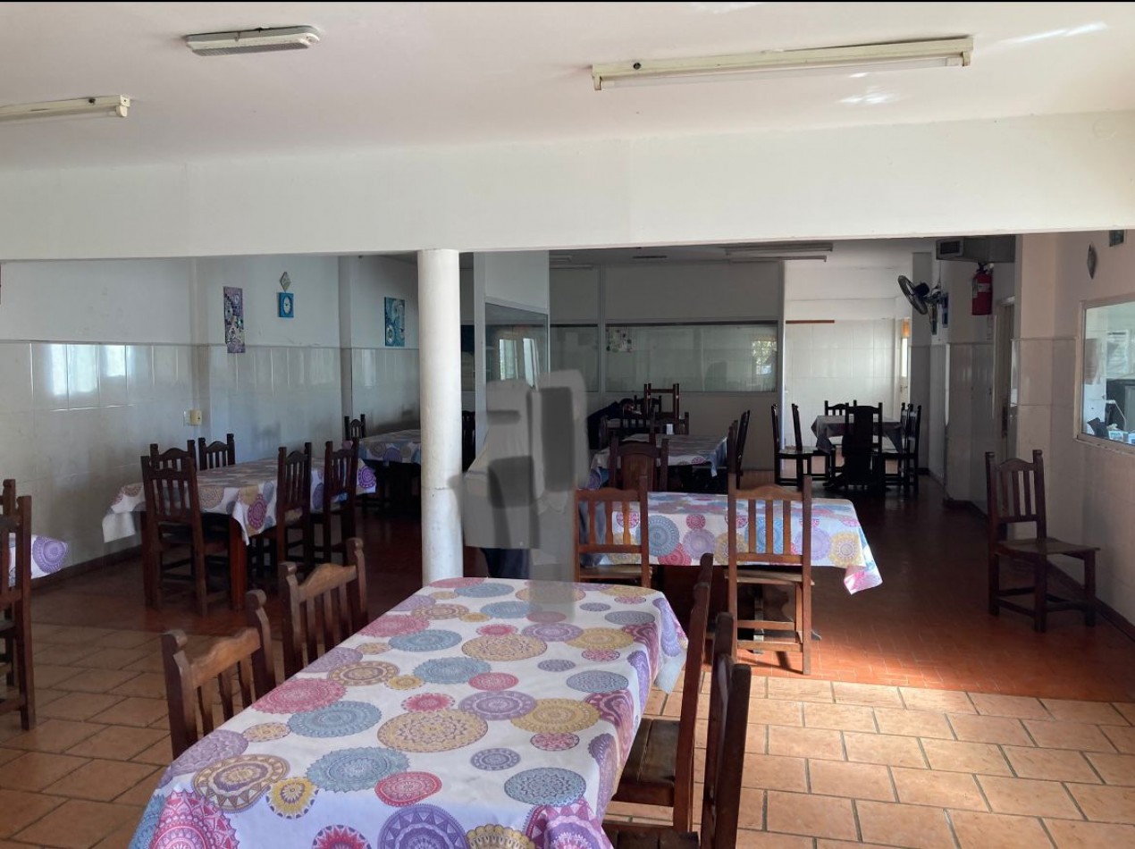 ¡IMPORTANTE VENTA EN BLOCK! CLINICA o GERIATRICO u HOTEL EN VENTA, en block CON TERRENO LINDERO BALDIO en FARO NORTE, UBICADO A UNA CUADRA DE LA COSTA.